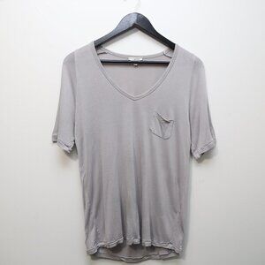 Aritzia Wilfred Free‎ Libre Short Sleeve Grey V-neck Pocket T-shirt